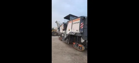Wirtgen W 200i asphalt milling machine
