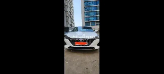 Hyundai Accent 2023( full option) - 4