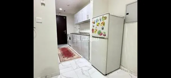 استديو مفروش فرش نظيف جدا - 6