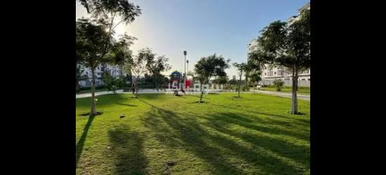 للبيع شقق تمليك في مجمع سكني متكامل الخدمات موقع مميز جدا