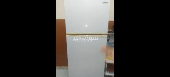 ثلاجة مستعملة شغالة فل الفل  ..ممتازة ..البيع بغرض السفر والسعر مناسب وقابل للتفاوض البسيط