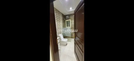 شقة للايجار ثلاث حمامات ثلاث غرف صاله المطبخ راكب مكيفات راكبه الإيجار السنوي 25الف درهم - 6