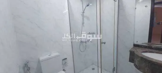 شقه للايجار غرفتان وصاله وثلاث حمامات الاطلالة على البحر - 9