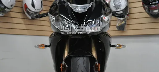 Used motorcycles for sale UAE: 2015 TRIUMPH DAYTONA 675 ABS.....WHATSAPP: +971563148402 - 3