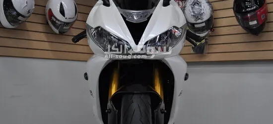 Used motorcycles for sale UAE: 2014 TRIUMPH DAYTONA 675R.....WHATSAPP: +971563148402 - 3