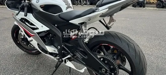 2015 yamaha R6 - 2